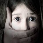 11 shocking signs of child abuse