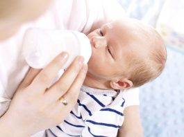 bottle-feeding-baby