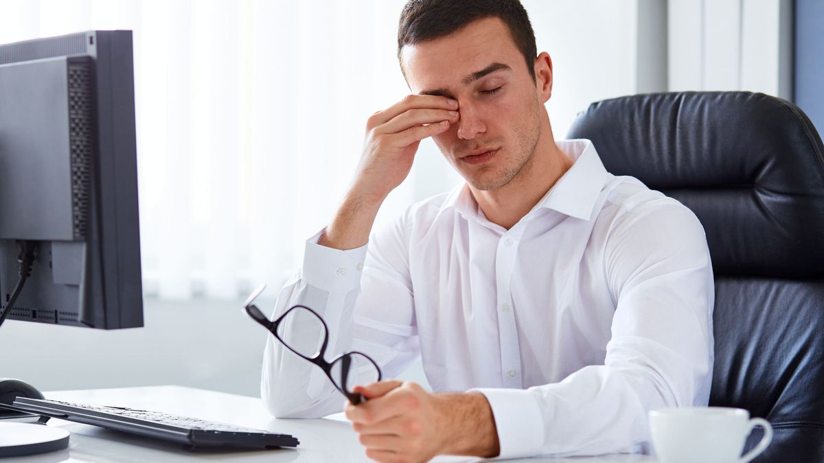 Computer Vision Syndrome Symptoms, Diagnosis, and Prevention