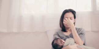 postpartum insomnia symptoms